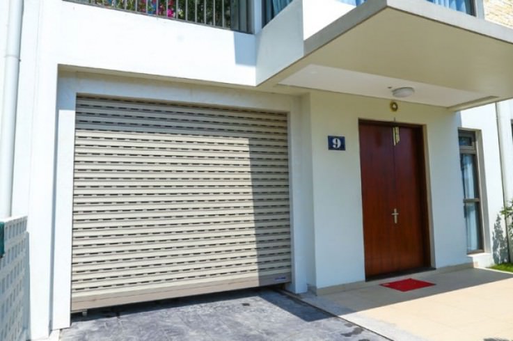 cua-cuon-nan-nhom-combi_1526285360